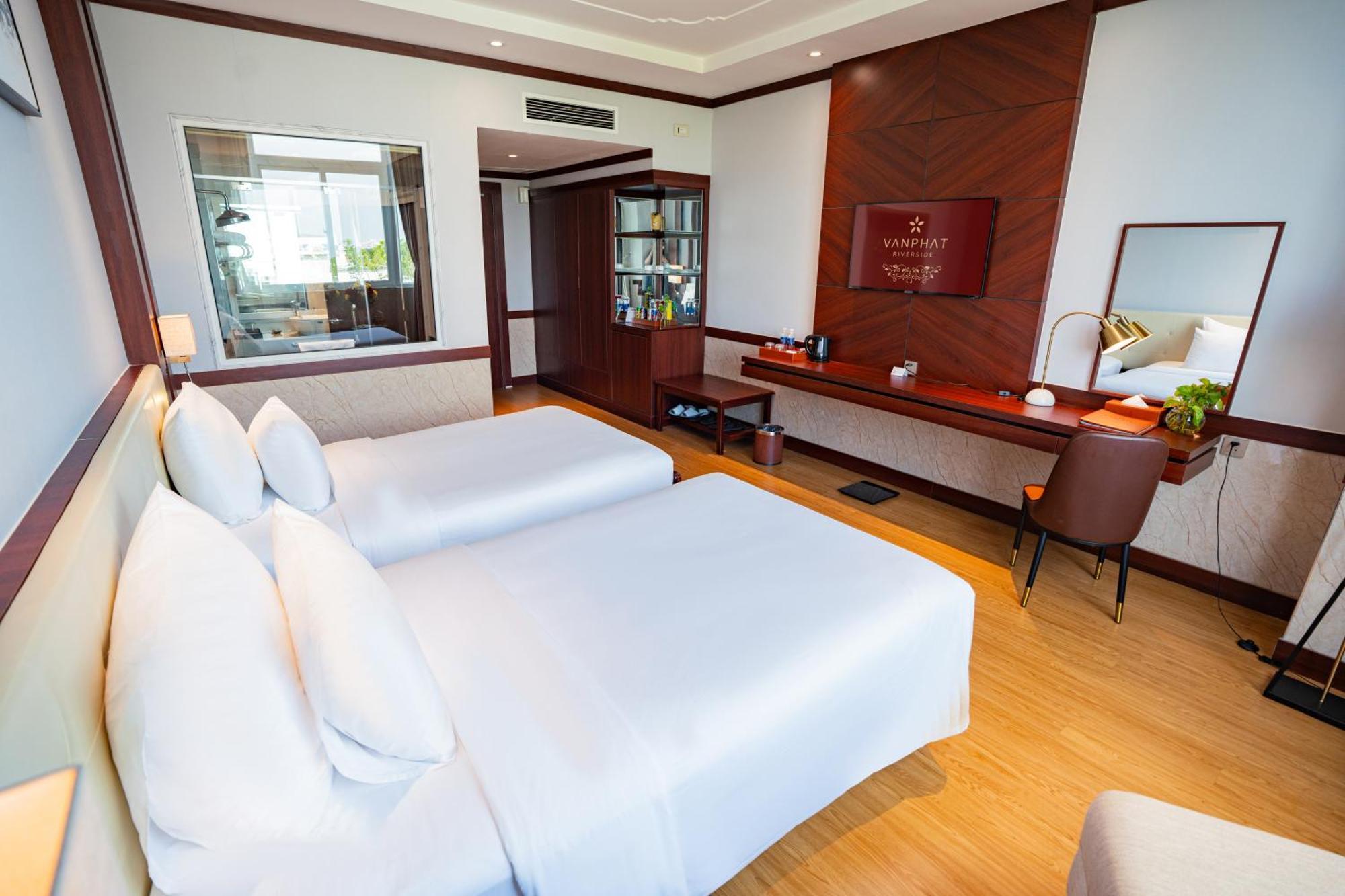 Van Phat Riverside Hotel Can Tho Room photo